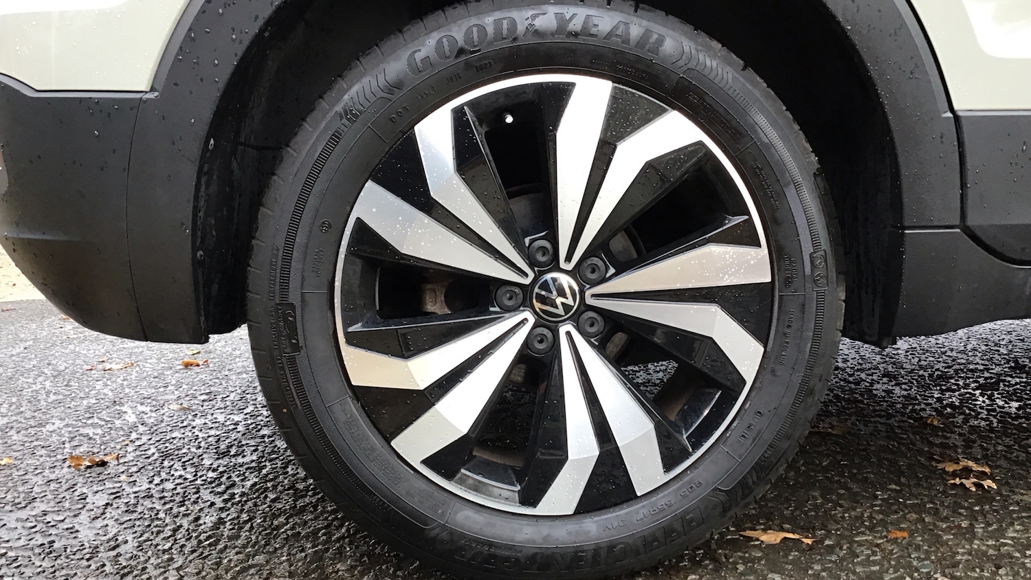 Used Volkswagen T-Cross 2023 for sale - 76536407: Photo 15