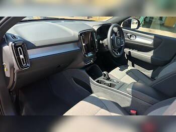 Used Volvo XC40 2023 for sale - 79483181: Photo