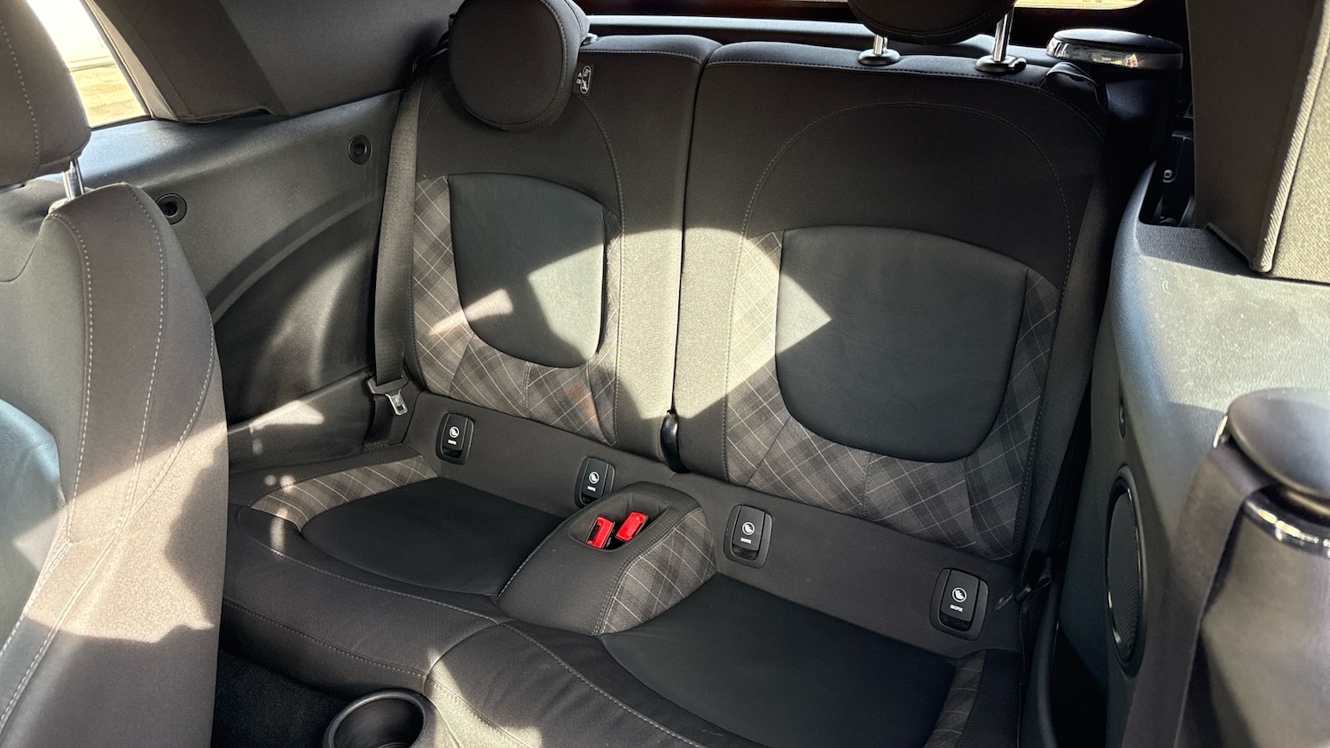 Used MINI Convertible 2018 for sale - 77251121: Photo 20