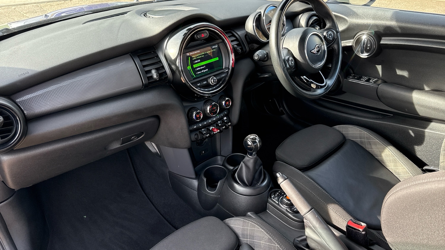 Used MINI Convertible 2018 for sale - 77251121: Photo 3