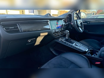 Used Porsche Macan 2021 for sale - 77735632: Photo