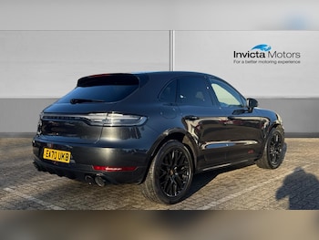 Used Porsche Macan 2021 for sale - 77735632: Photo
