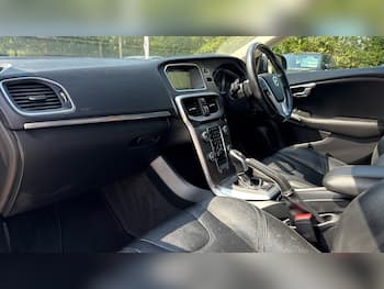Used Volvo V40 2015 for sale - 79710881: Photo