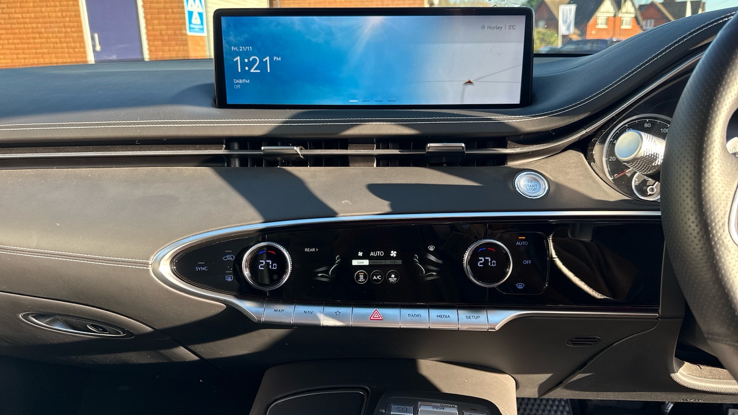 Used Genesis GV70 2023 for sale - 76643227: Photo 12