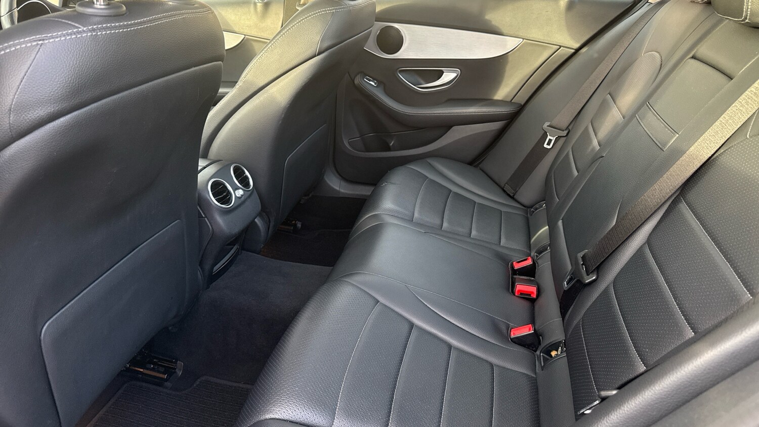 Used Mercedes-Benz C Class 2017 for sale - 76951291: Photo 14