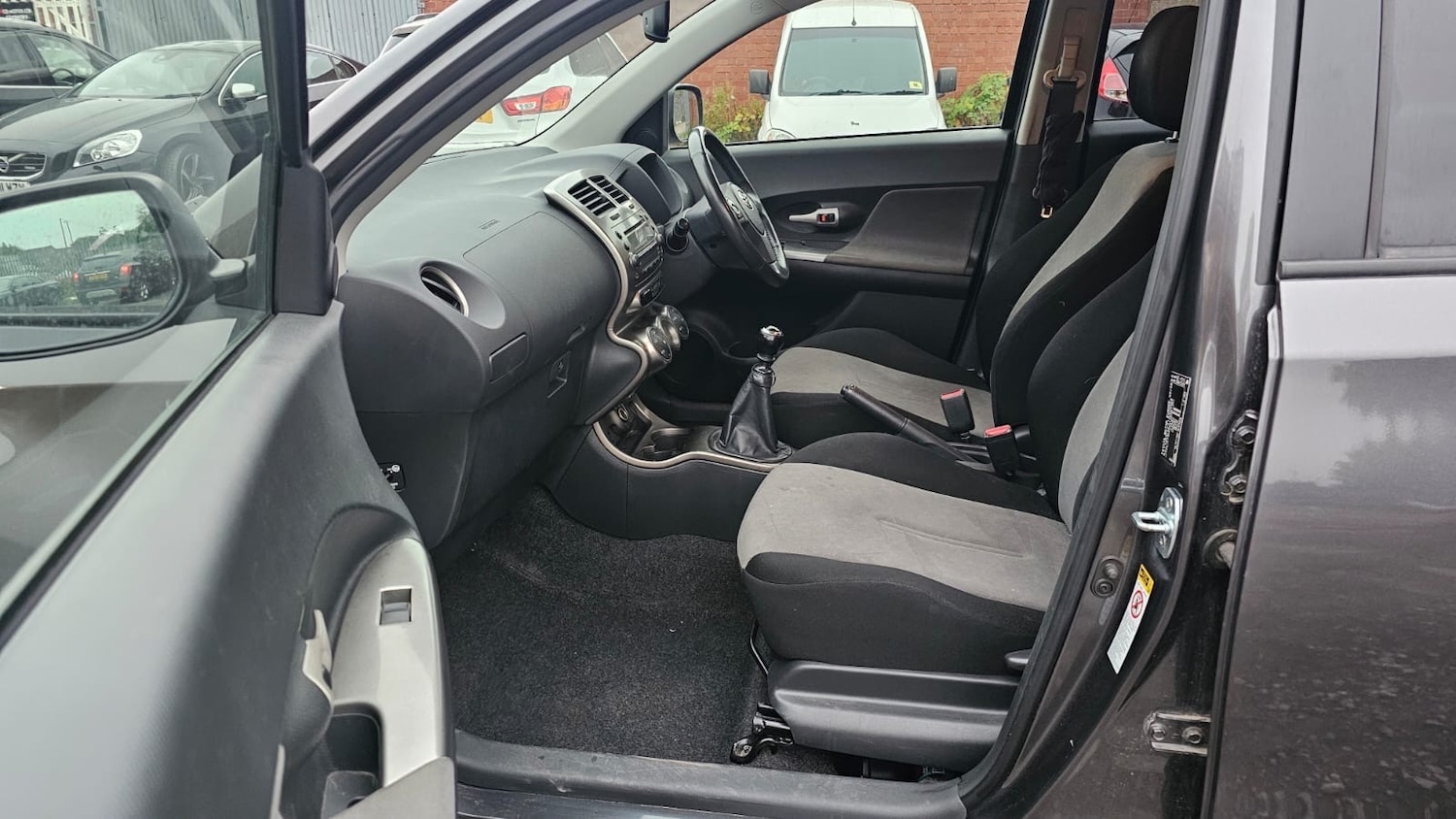 Used Toyota Urbancruiser 2011 for sale - 76268192: Photo 15