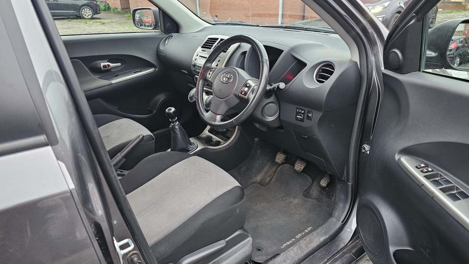 Used Toyota Urbancruiser 2011 for sale - 76268192: Photo 22