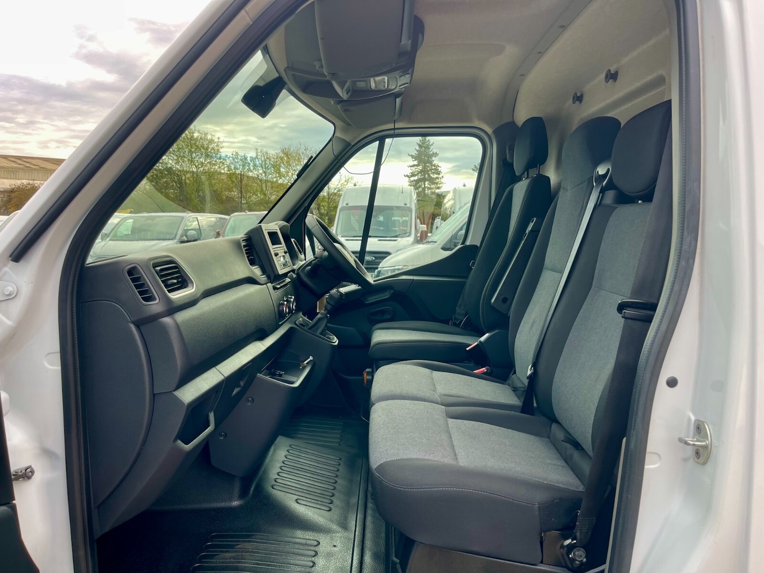 Used Renault Master 2023 for sale - 76868598: Photo 17