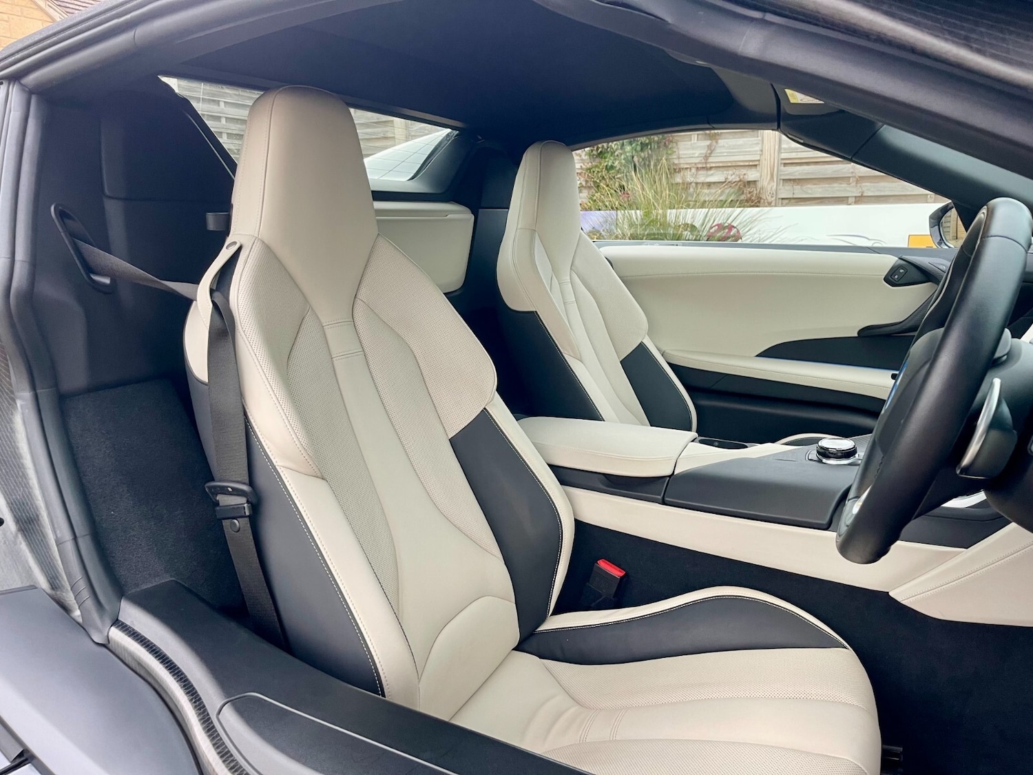 Used BMW i8 2019 for sale - 76873300: Photo 15