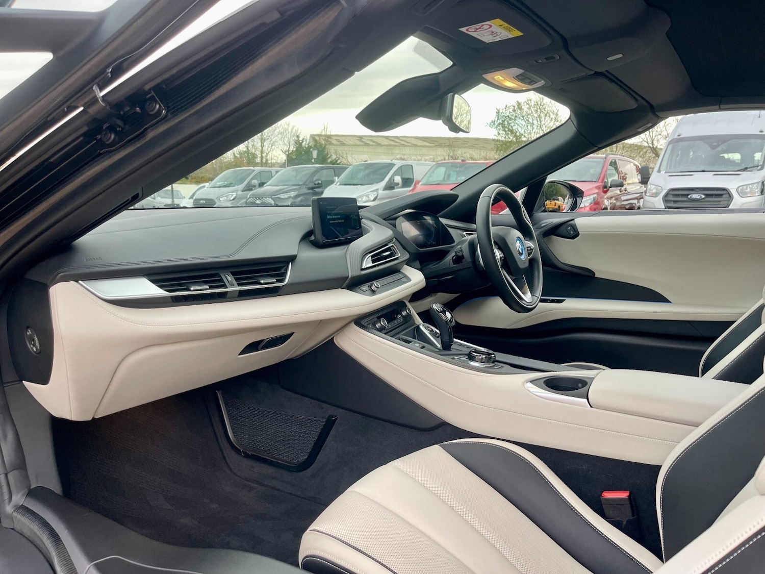 Used BMW i8 2019 for sale - 76873300: Photo 17