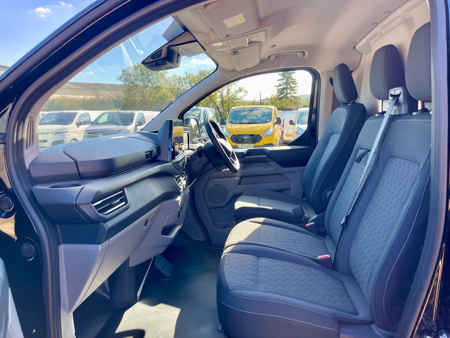 Used Ford Transit Custom 2024 for sale - 76870940: Photo 14