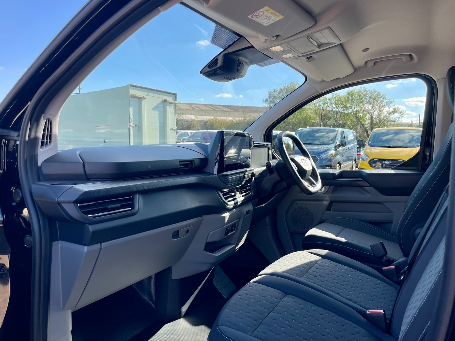 Used Ford Transit Custom 2024 for sale - 76870940: Photo 15