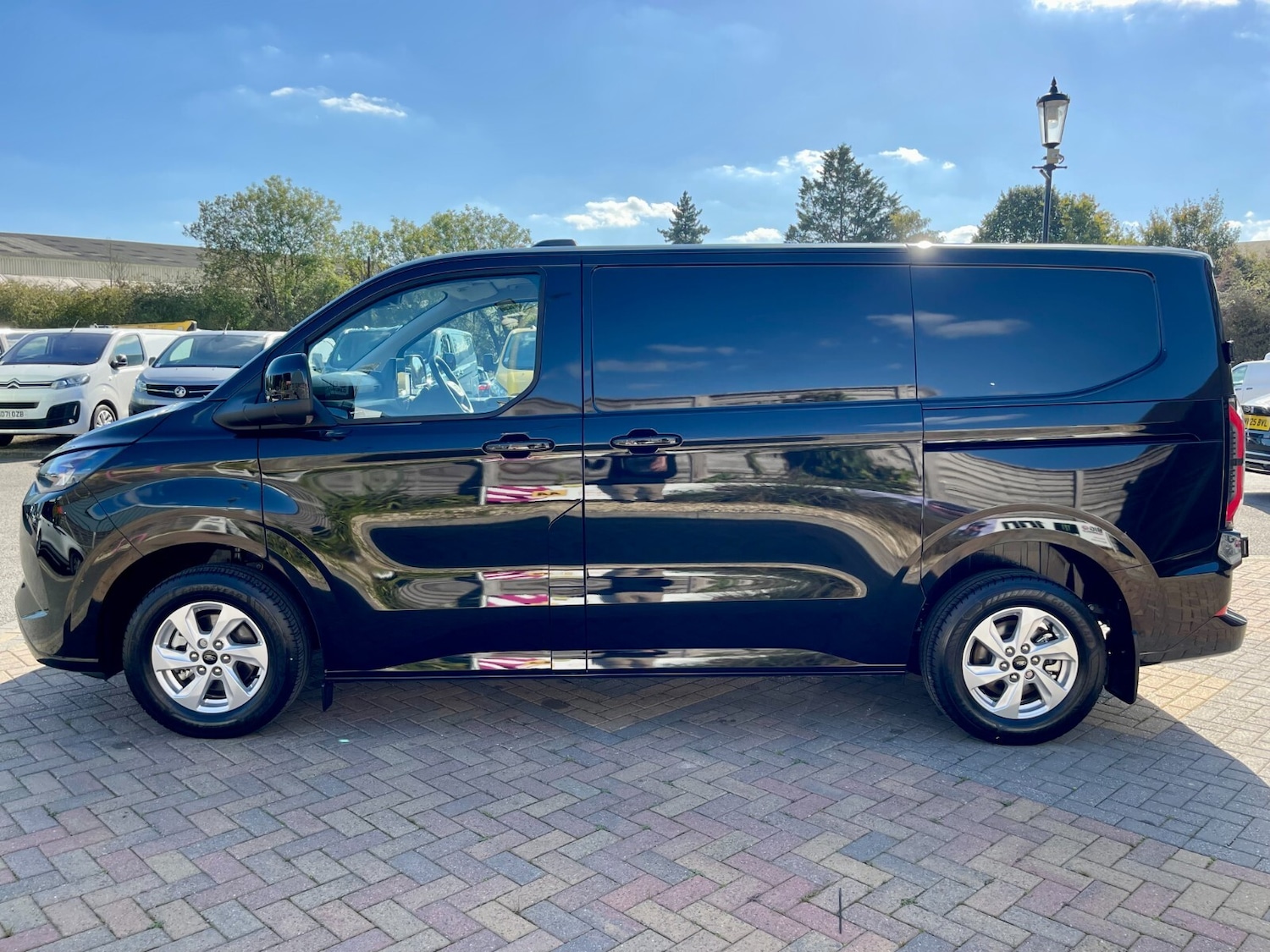 Used Ford Transit Custom 2024 for sale - 76870940: Photo 9