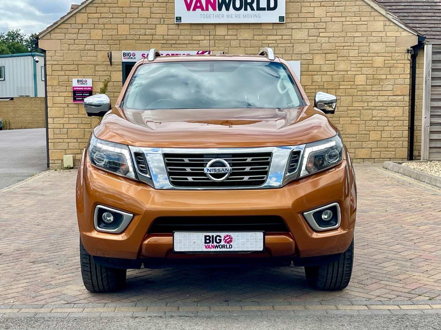 Used Nissan Navara 2021 for sale - 76466336: Photo 11