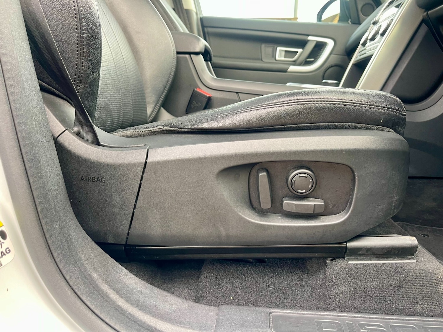 Used Land Rover Discovery Sport 2018 for sale - 76872069: Photo 20