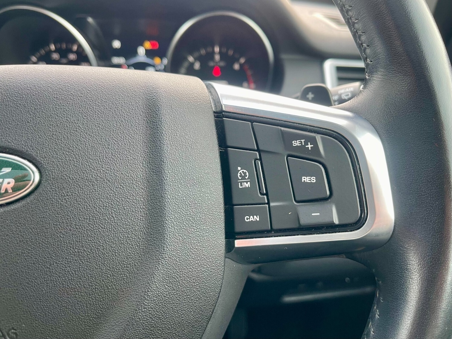 Used Land Rover Discovery Sport 2018 for sale - 76872069: Photo 25