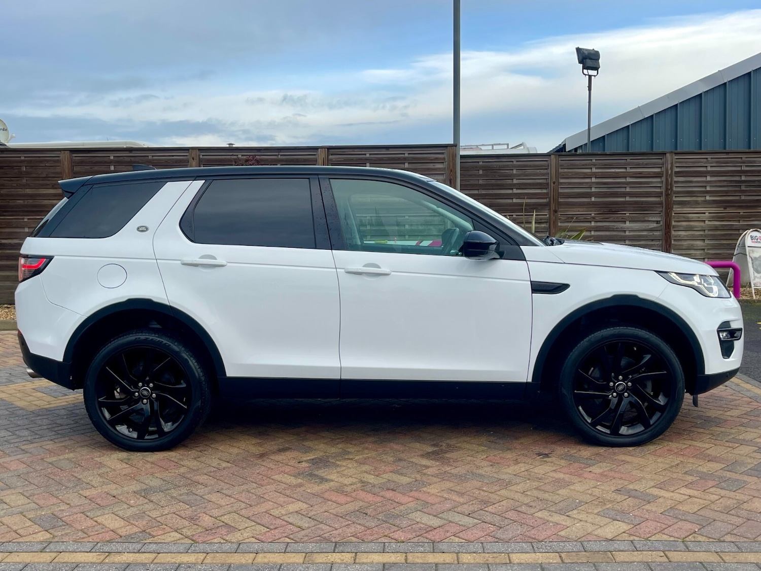 Used Land Rover Discovery Sport 2018 for sale - 76872069: Photo 5