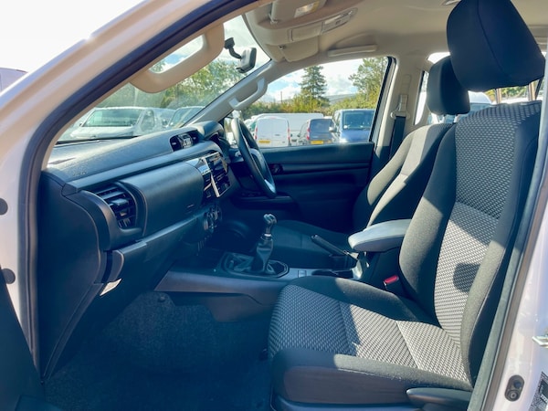 Used Toyota Hilux 2019 for sale - 75652799: Photo 14