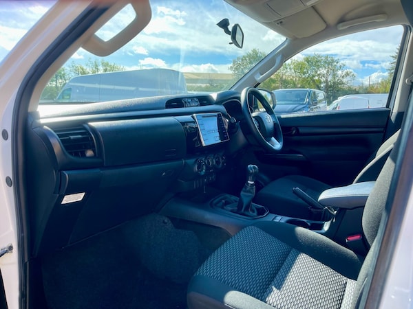 Used Toyota Hilux 2019 for sale - 75652799: Photo 15