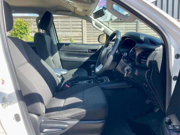 Used Toyota Hilux 2019 for sale - 75652799: Photo 17