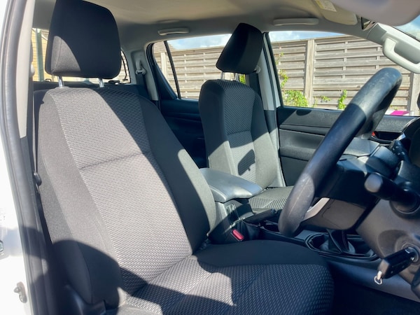Used Toyota Hilux 2019 for sale - 75652799: Photo 19
