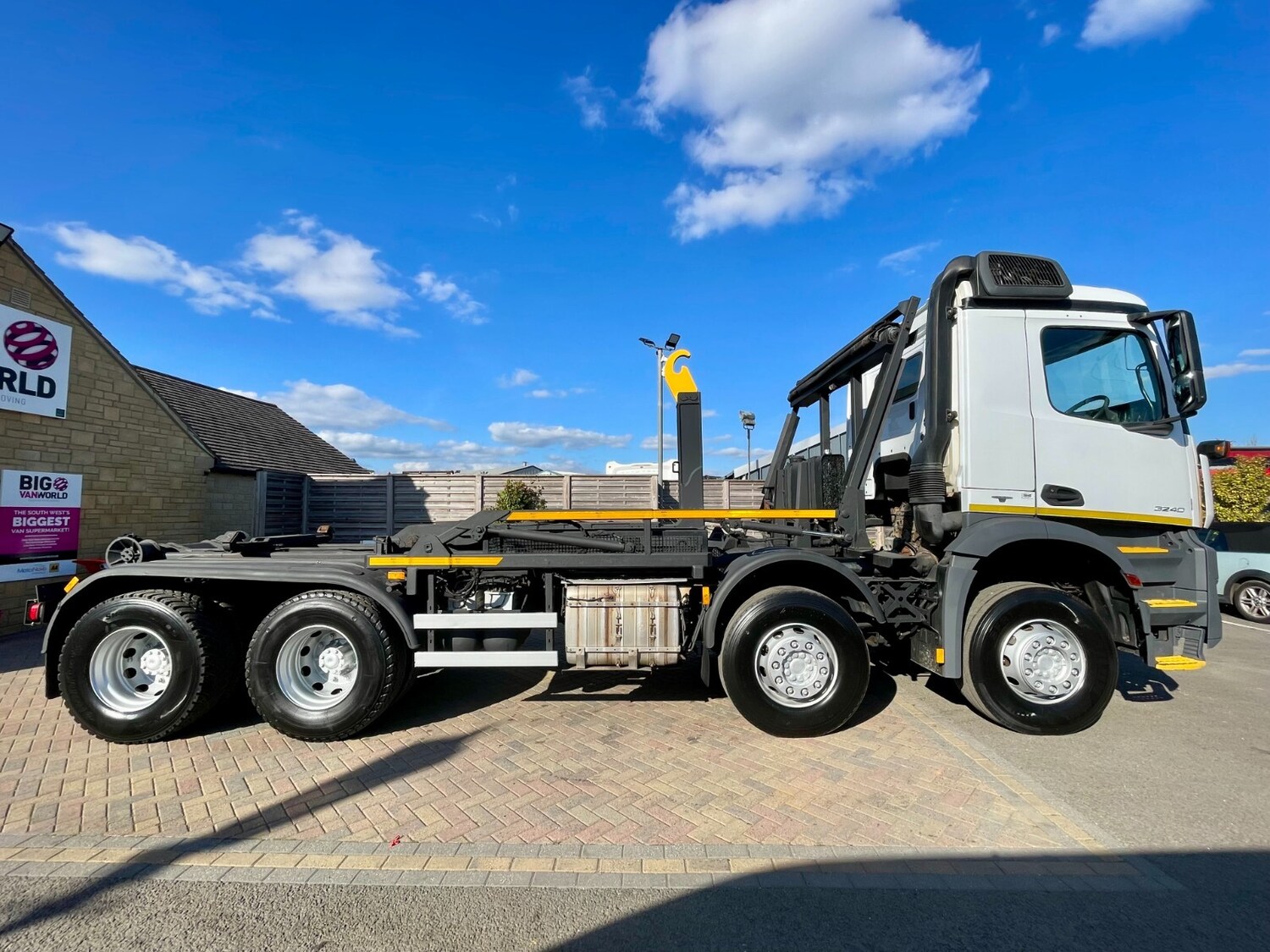 Used Mercedes-Benz AROCS 2015 for sale - 76117054: Photo 2