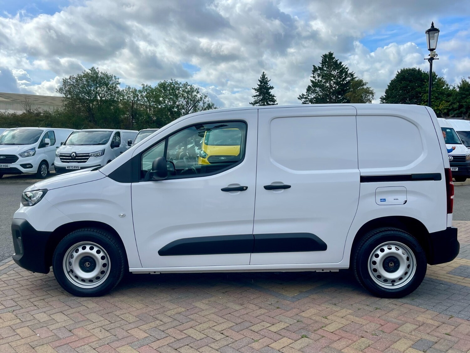 Used Citroen Berlingo 2024 for sale - 76869041: Photo 11