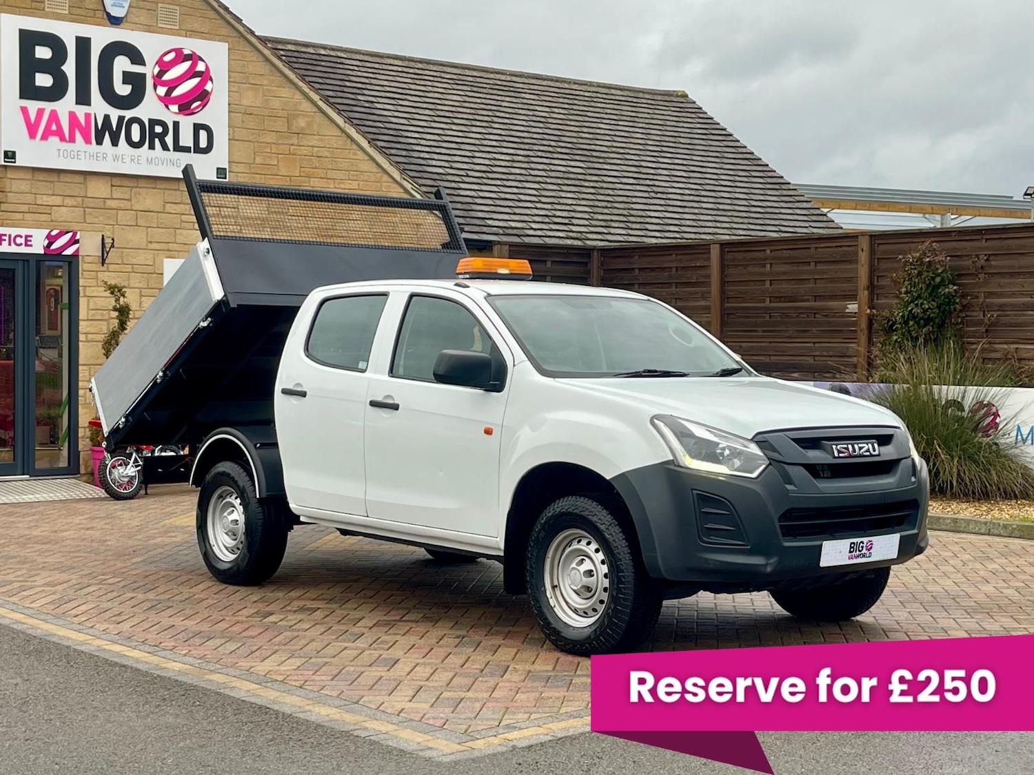 Used Isuzu D-Max 2019 for sale - 76869134: Photo 1