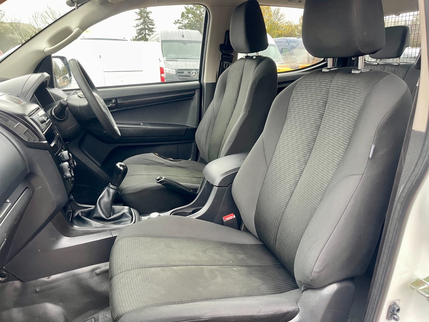 Used Isuzu D-Max 2019 for sale - 76869134: Photo 21