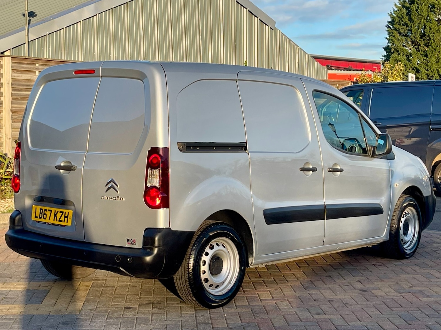 Used Citroen Berlingo 2017 for sale - 76869119: Photo 6