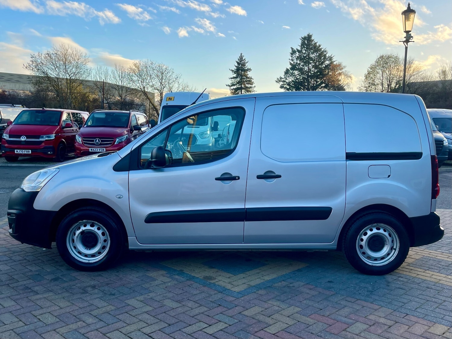 Used Citroen Berlingo 2017 for sale - 76869119: Photo 9