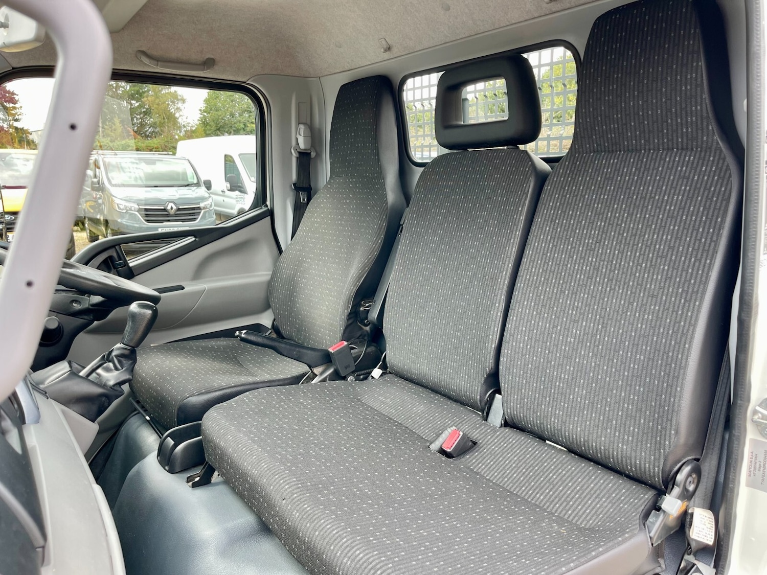 Used Mitsubishi Canter 2023 for sale - 75726137: Photo 15