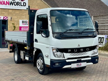 Used Mitsubishi Canter 2023 for sale - 75726137: Photo