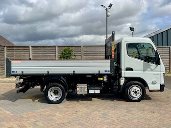 Used Mitsubishi Canter 2023 for sale - 75726137: Photo