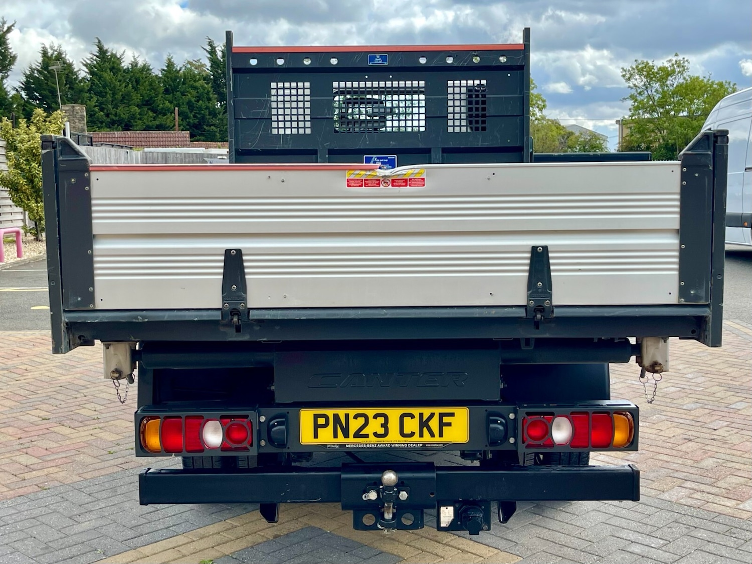 Used Mitsubishi Canter 2023 for sale - 75726137: Photo 5