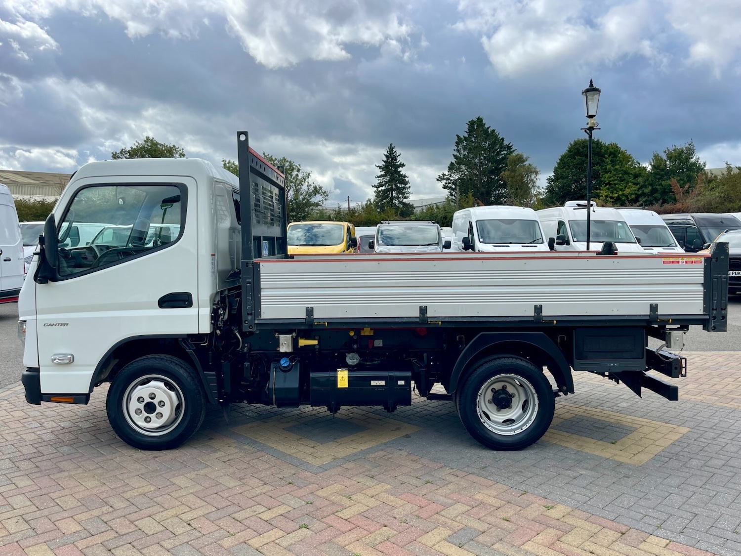 Used Mitsubishi Canter 2023 for sale - 75726137: Photo 7