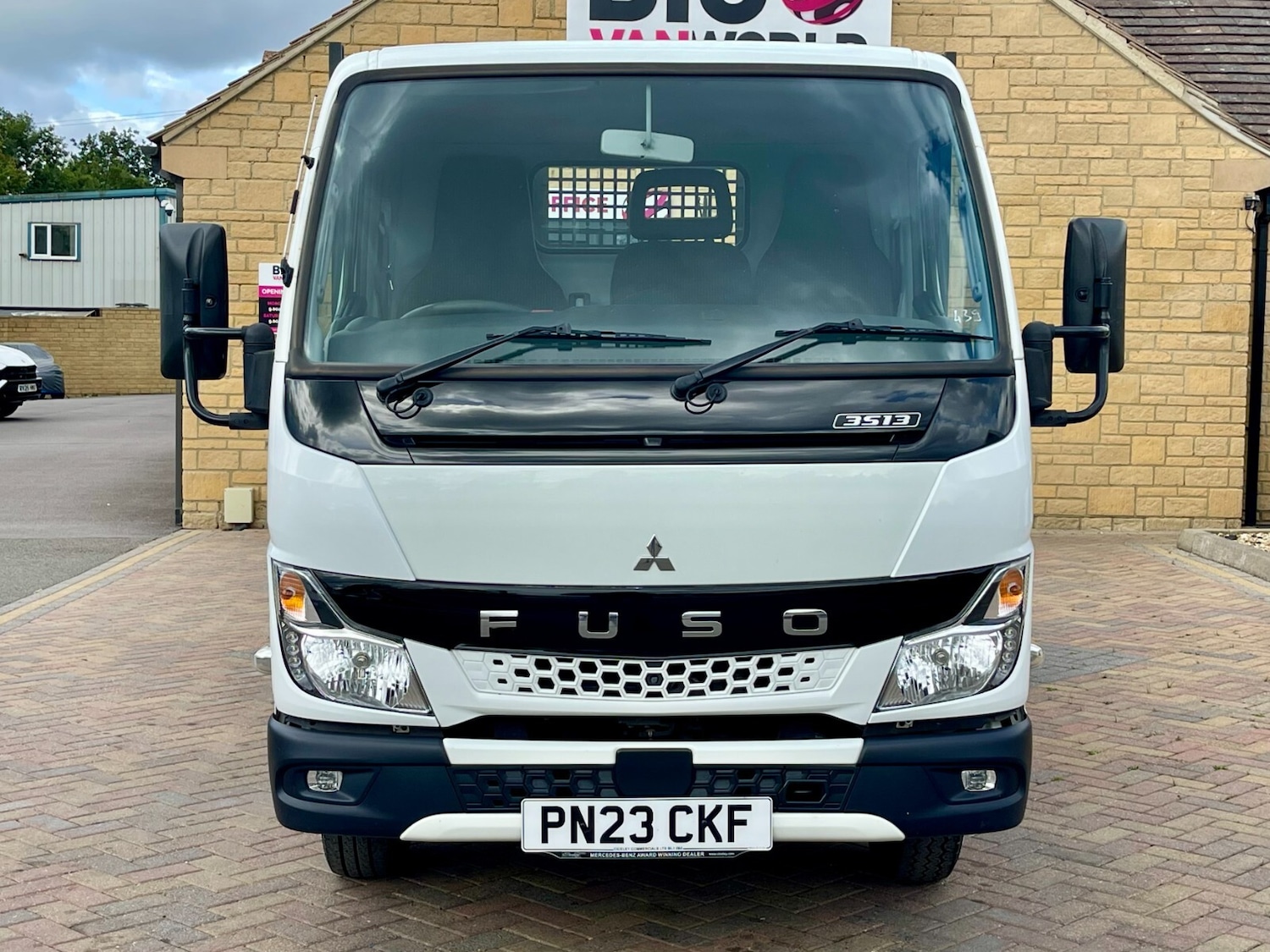 Used Mitsubishi Canter 2023 for sale - 75726137: Photo 9