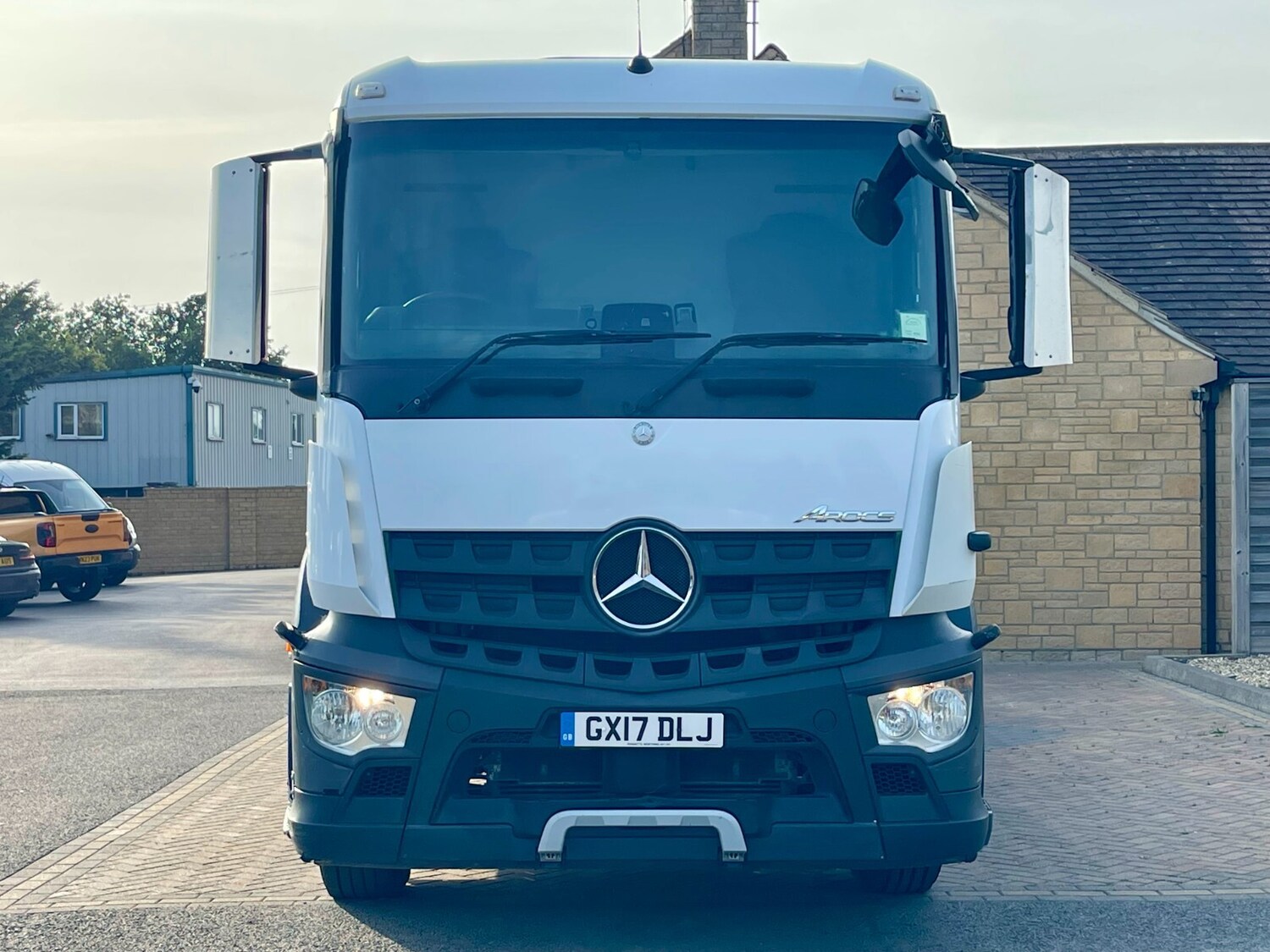 Used Mercedes-Benz AROCS 2017 for sale - 76007697: Photo 9