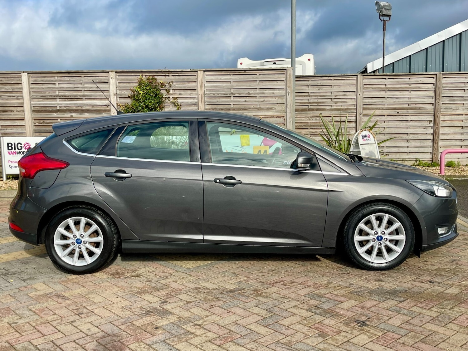 Used Ford Focus 2015 for sale - 76208721: Photo 5