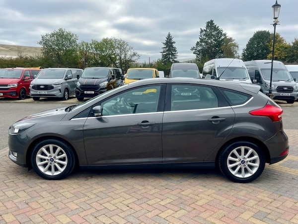 Used Ford Focus 2015 for sale - 76208721: Photo 9