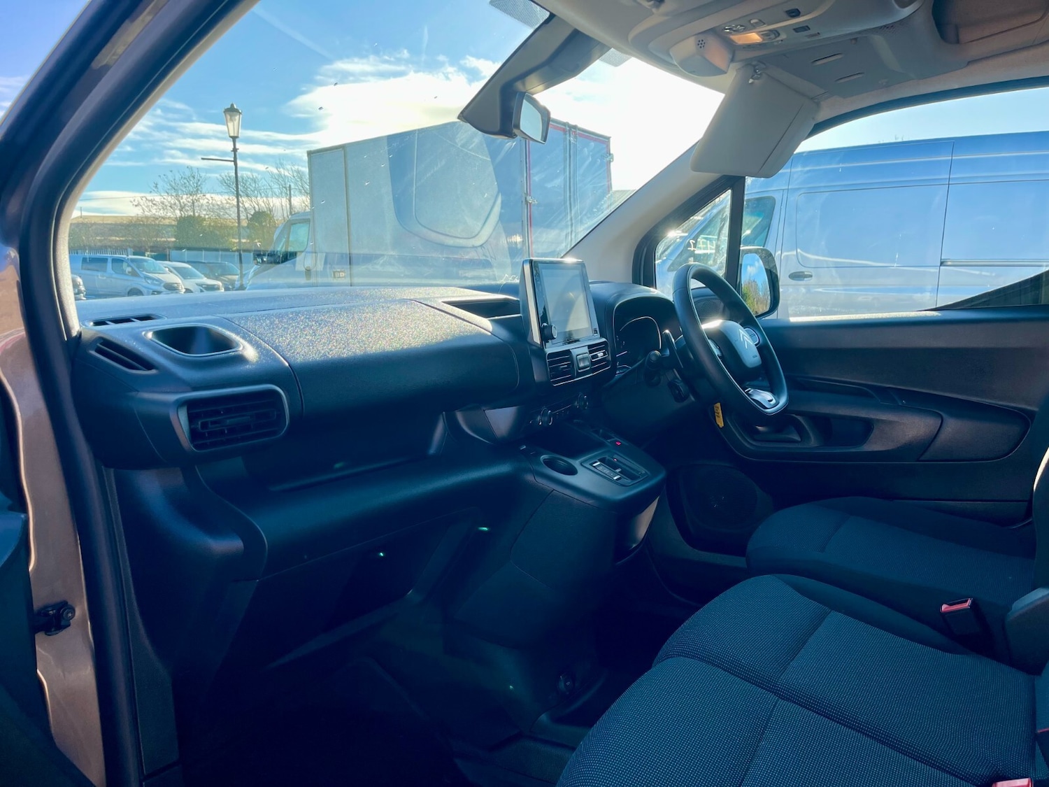 Used Citroen Berlingo 2024 for sale - 76872763: Photo 15