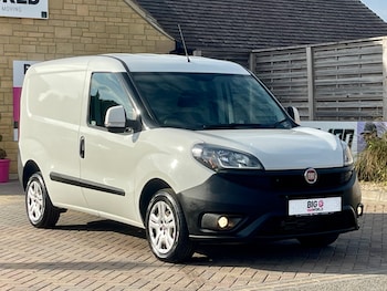 Used Fiat Doblo 2018 for sale - 76092007: Photo