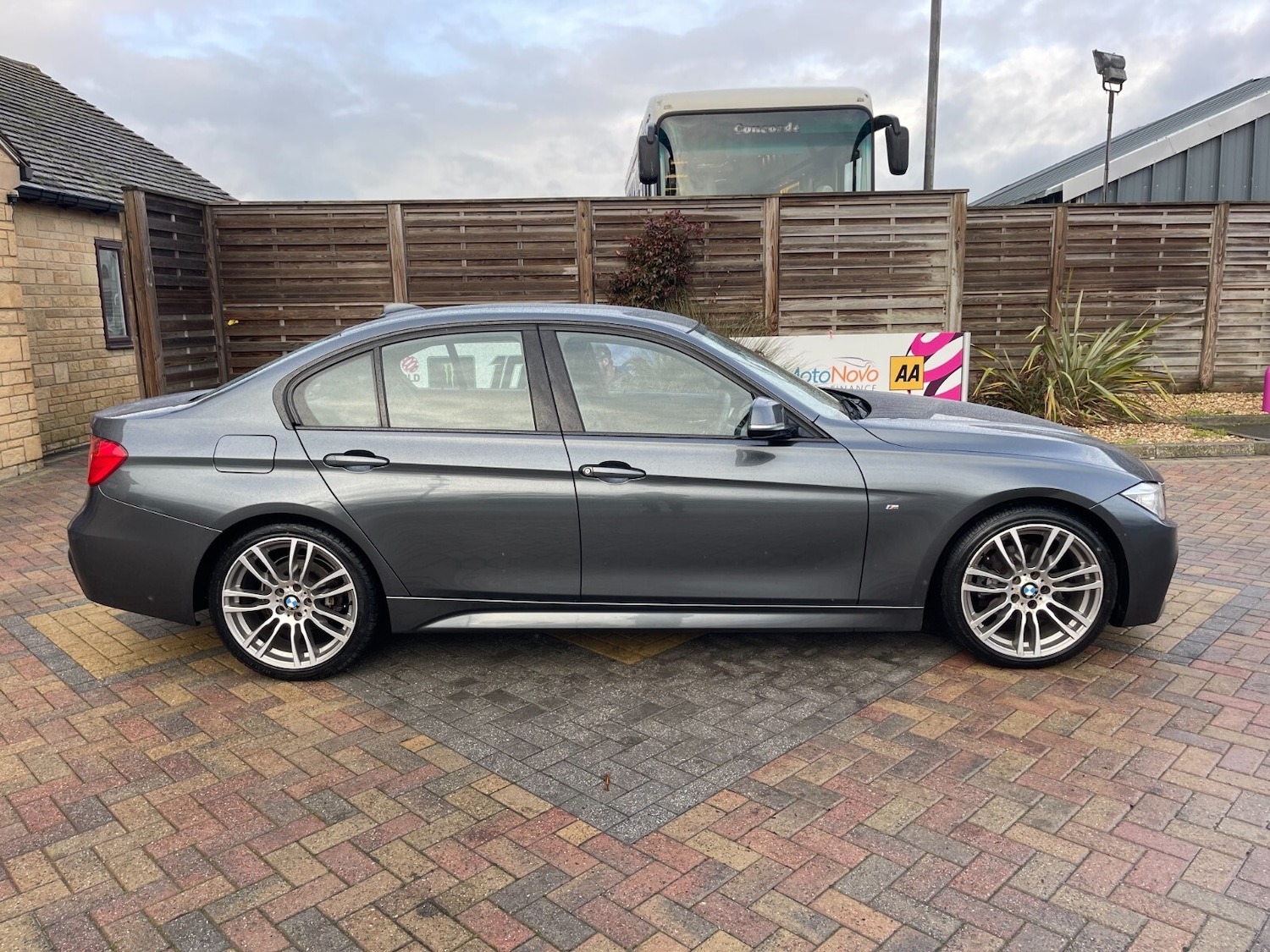 Used BMW 3 Series 2013 for sale - 77145829: Photo 4