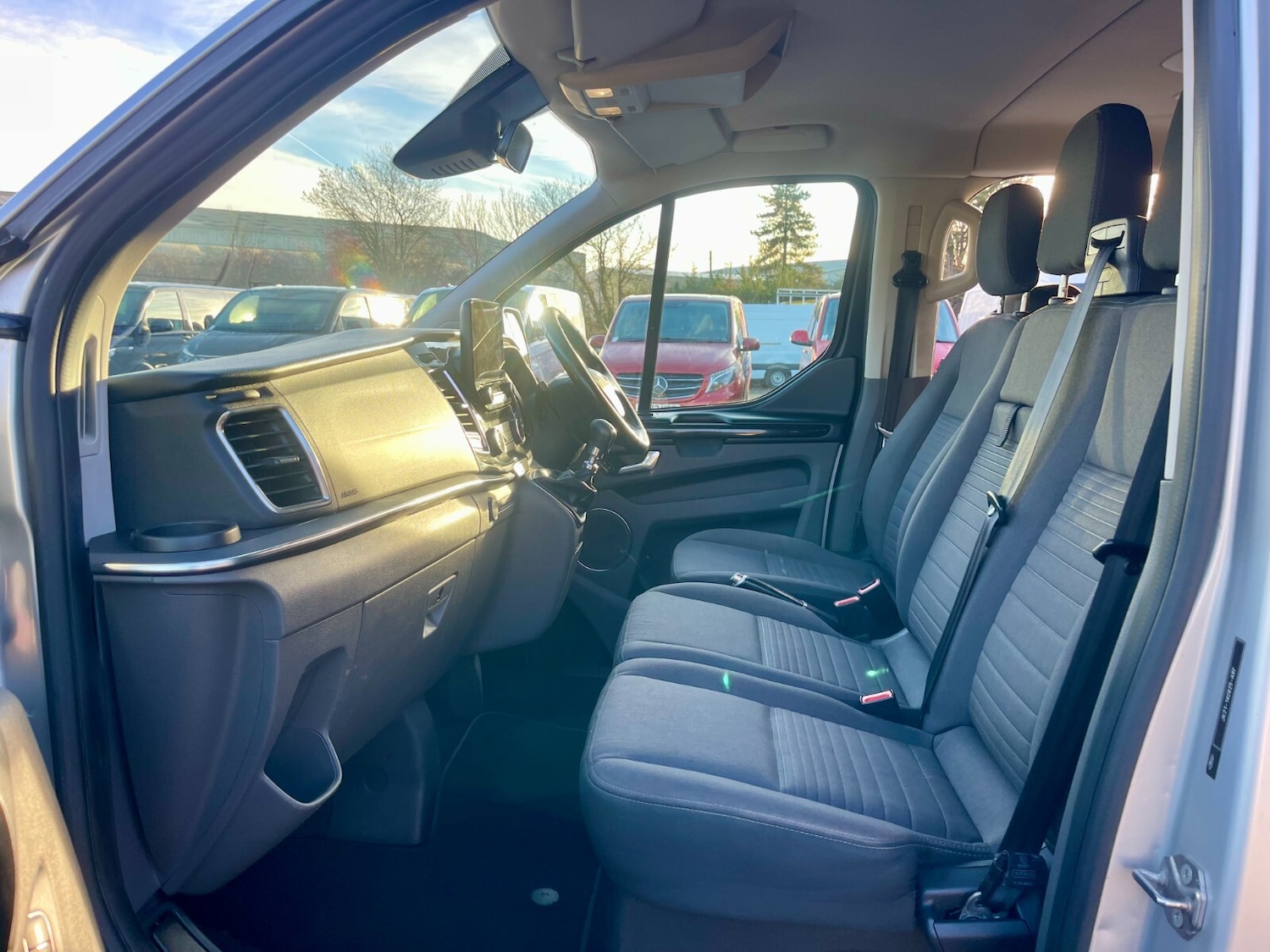 Used Ford Tourneo Custom 2018 for sale - 76871836: Photo 15