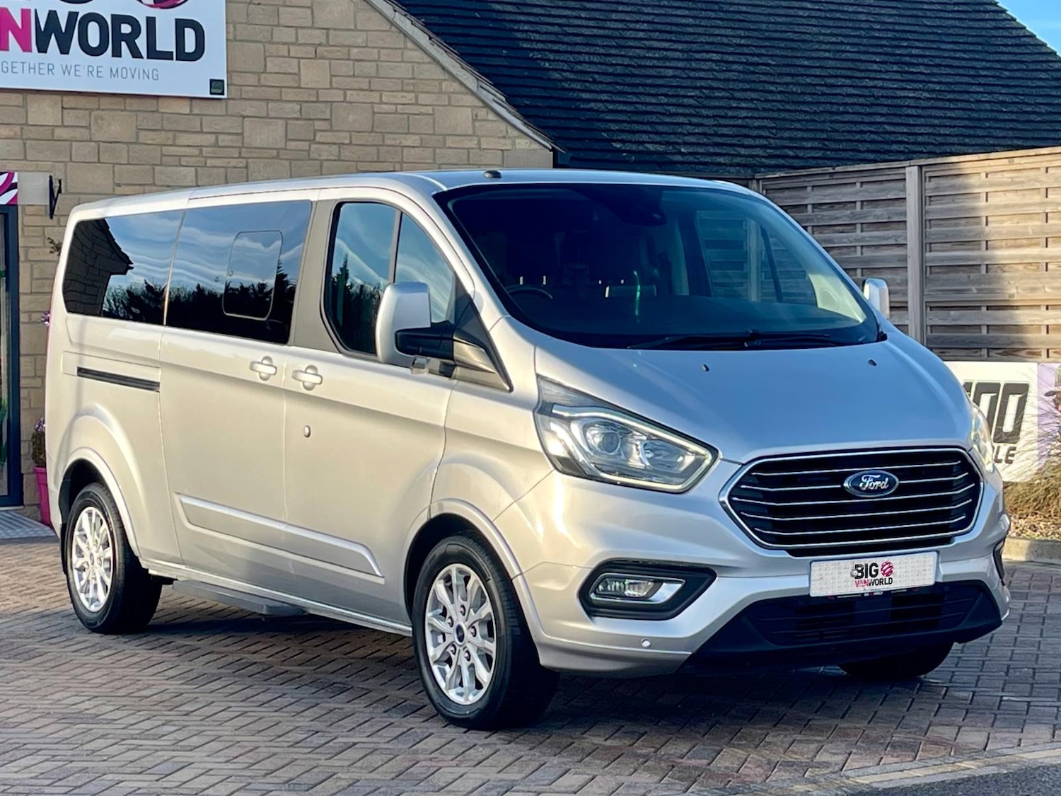 Used Ford Tourneo Custom 2018 for sale - 76871836: Photo 4
