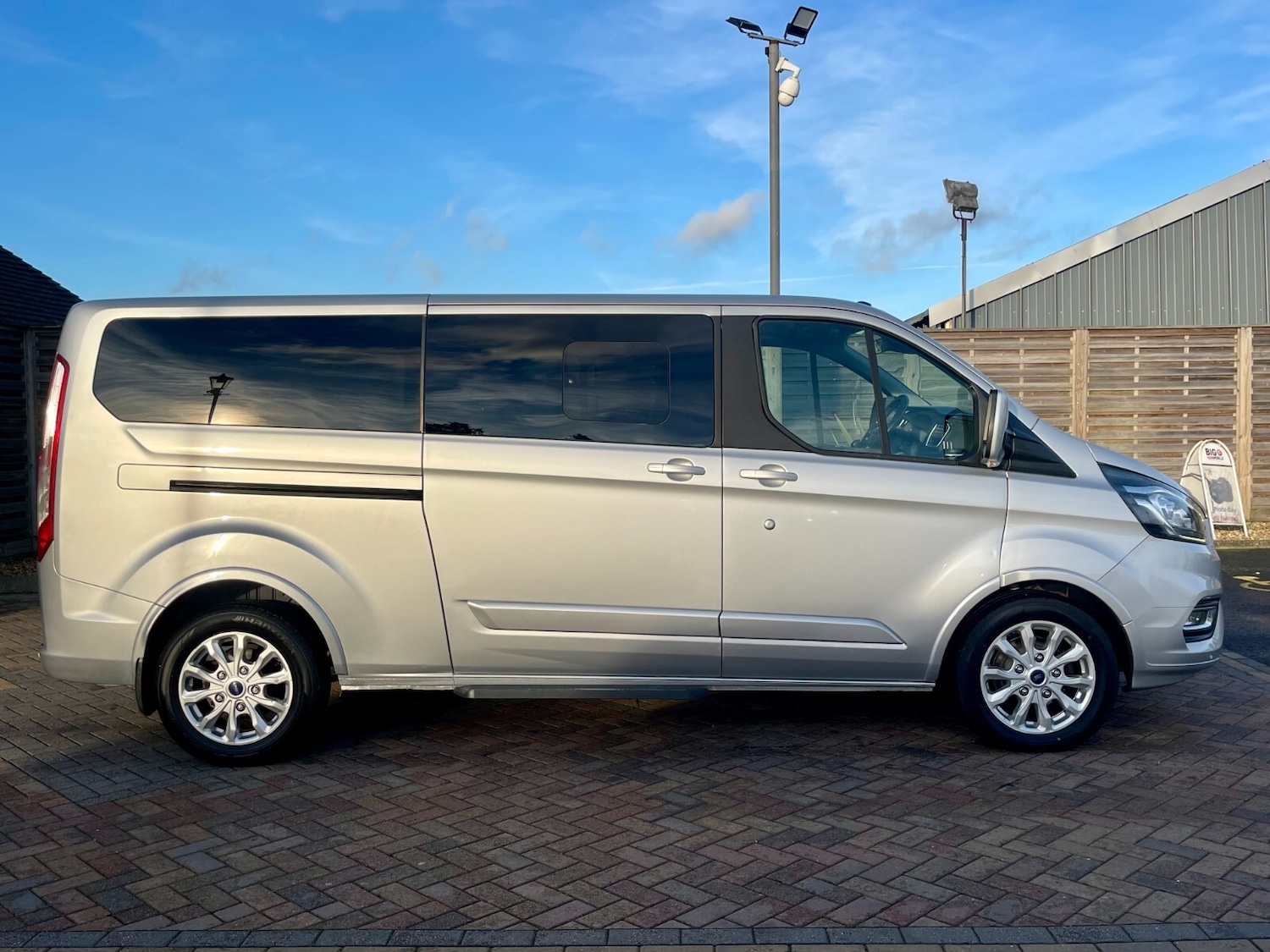 Used Ford Tourneo Custom 2018 for sale - 76871836: Photo 6