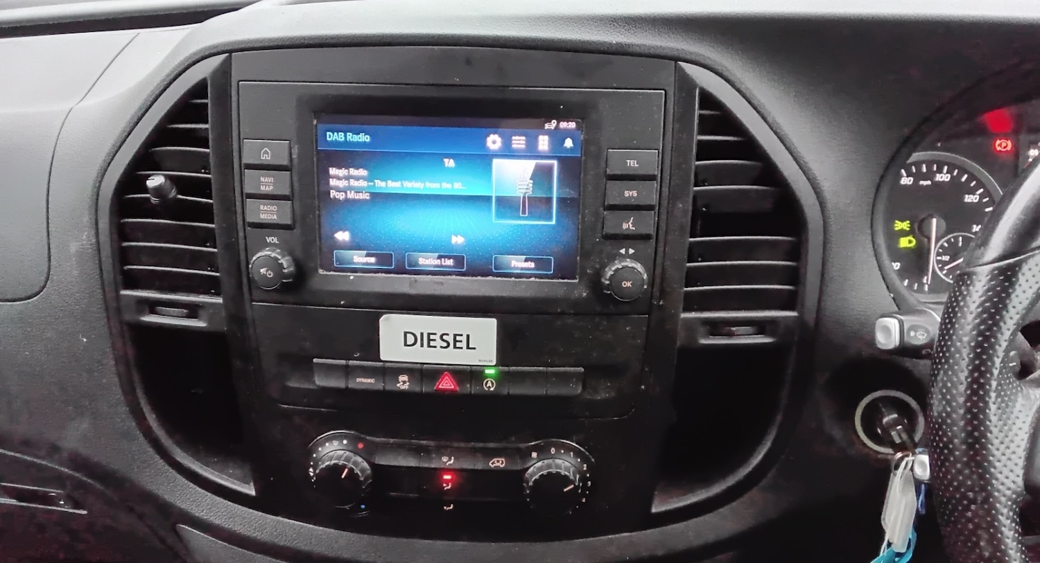 Used Mercedes-Benz Vito 2021 for sale - 77205685: Photo 16