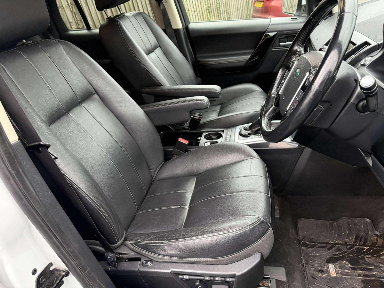 Used Land Rover Freelander 2 2012 for sale - 76547985: Photo 13