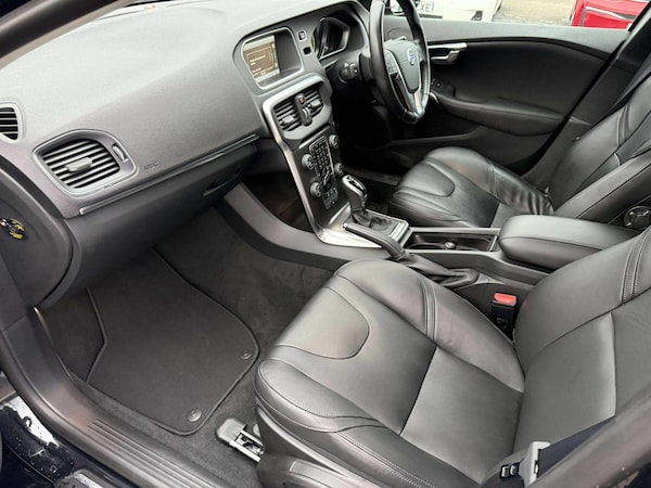 Used Volvo V40 2025 for sale - 76249334: Photo 13