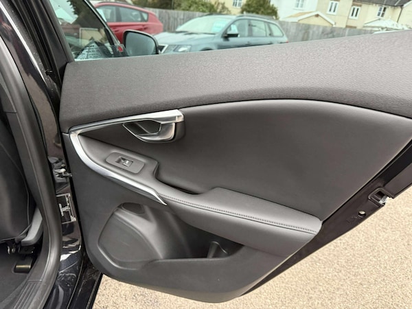 Used Volvo V40 2025 for sale - 76249334: Photo 37